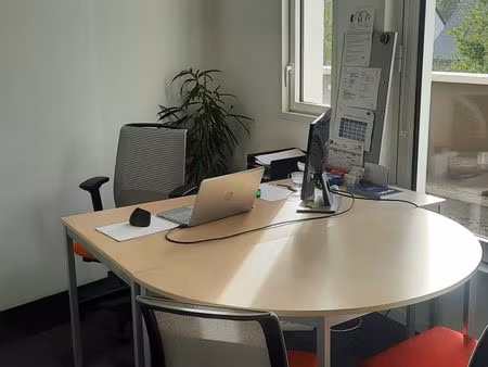 location bureau meublé avec wifi et clim
