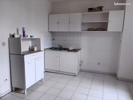 location non meublé t2 cours forbin