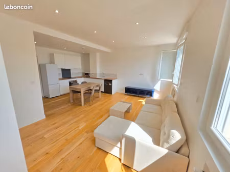 t3 64,5 m² lumineux et calme rénové à neuf – 2 chambres – centre proche gare – dpe c