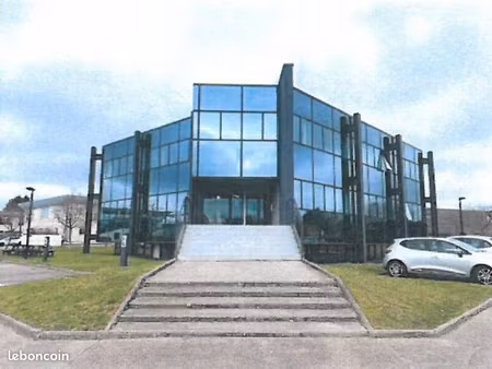 bureaux 847 m²