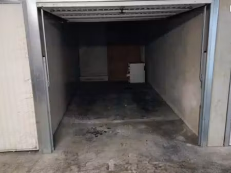 location garage fermé dans résidence sécurisée