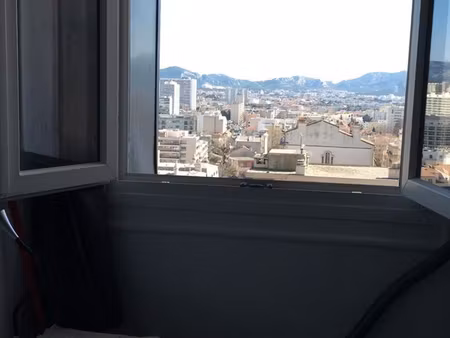 studio étudiant meublé 12m² marseille st giniez 13008