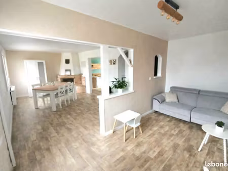 maison de 5 pieces en plein coeur de longfossé