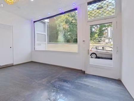 local commercial 28 m²