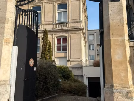 parking/box 10 m² reims