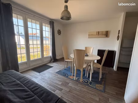 beau studio lumineux en rdc