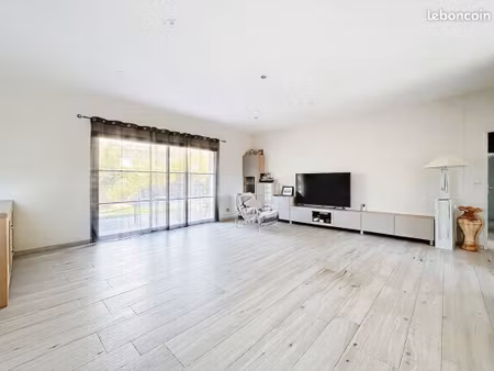 maison carbon blanc 135 m2 plain pied plus double garage 48m2 carrelé, isolé