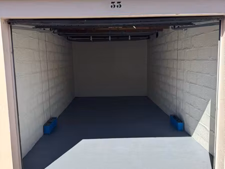 loue box garage fermé