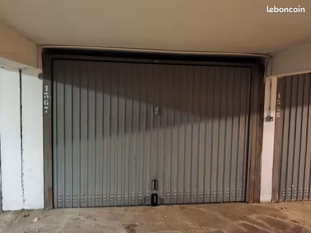 garage / box