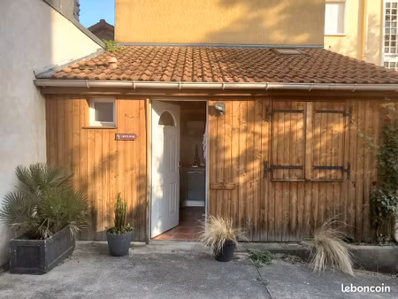 maisonnette de 18m2 utiles à ivry