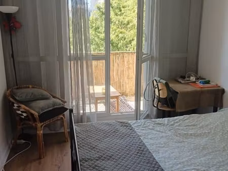 chambre meublée avec balcon – idéale étudiant(e) ou jeune alternant(e) 91240
