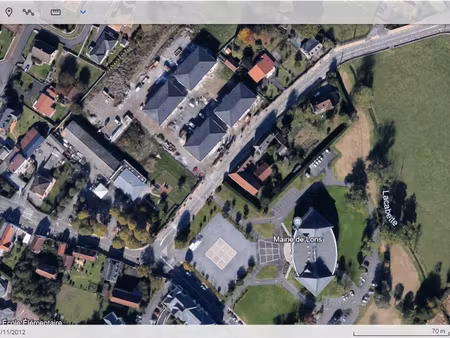 parking aérien face mairie de lons