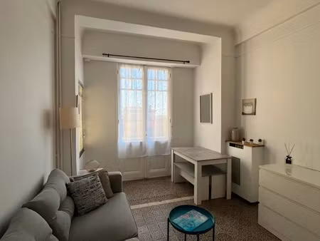 2 pièces meublé2 pièces meublée -36 m² – nice nord – 2 balcons – vue jardin