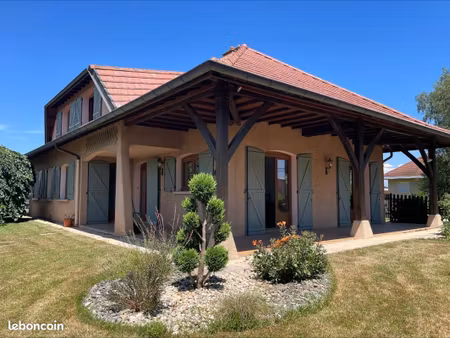 villa 6 pièces 151 m²