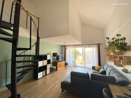beau t3 duplex 65m2 meublé