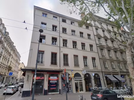studio 1 pièce 37 m²