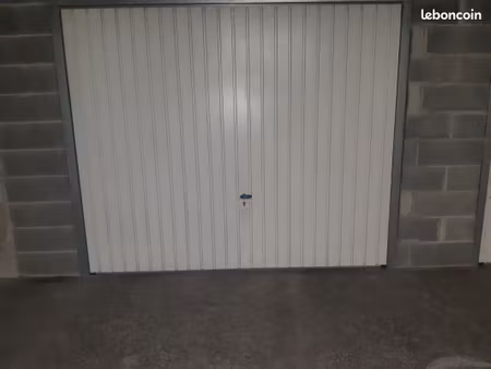 garage box sécurisée proche gare