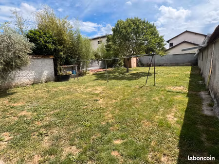 terrain toussieu 529 m²
