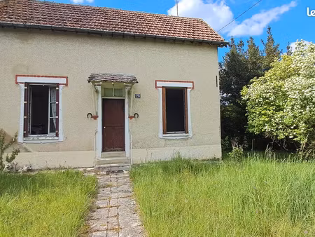 ? maison à rénover entièrement avec jardin