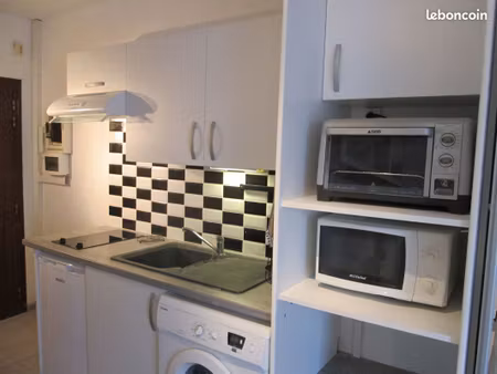 studio meublé 20 m2, dans petite copropriété avec jardin arboré