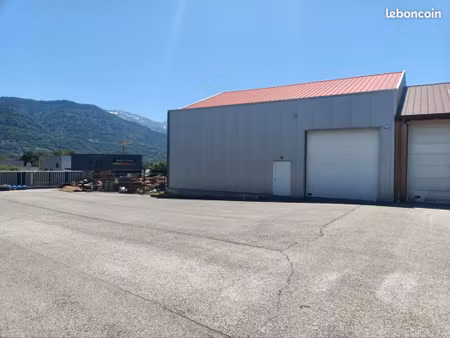 local 315m2