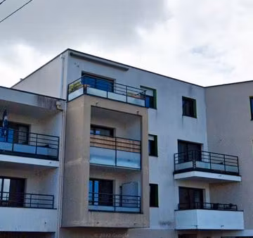 t2 loggia proche centre ville
