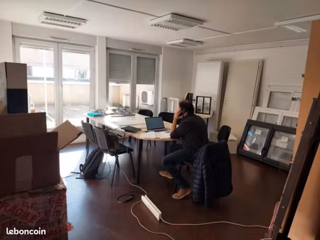 bureaux 105 m²