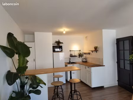t2 meublé 45m²-lyon 7 - proche métro,tram et école