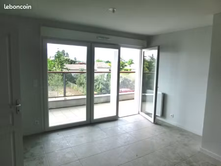 t2 récent (bbc construit en 2013), merignac, 42m² + balcon plein sud + parking