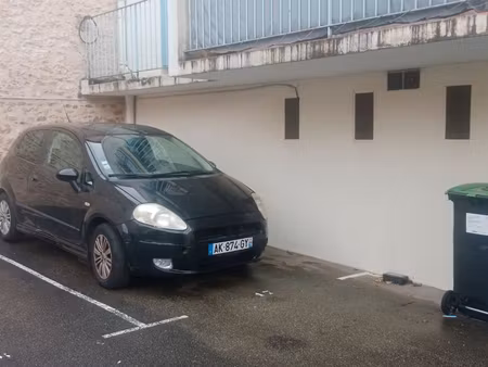parking 6 president doumer rambouillet