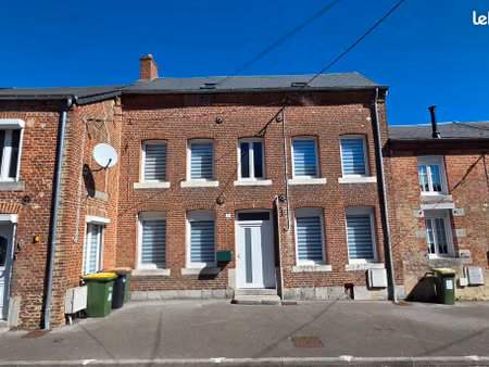 maison mitoyenne à conforter située à glageon