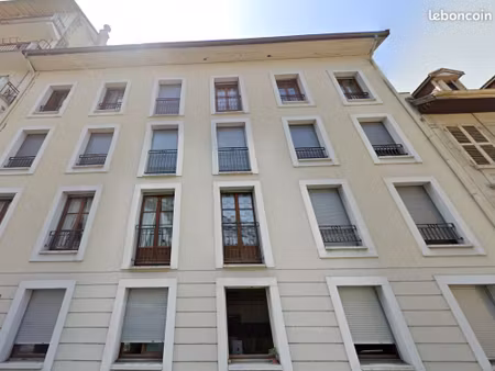 appartement à réaménager centre d'aix les bains