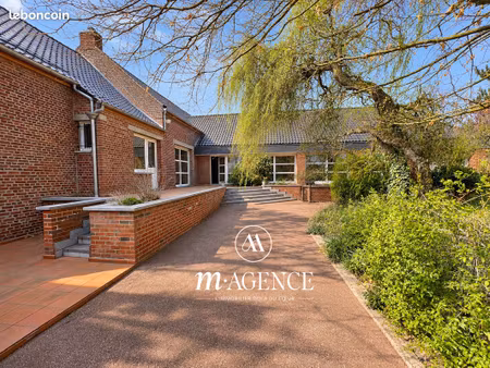 maison 8 pièces 195 m²