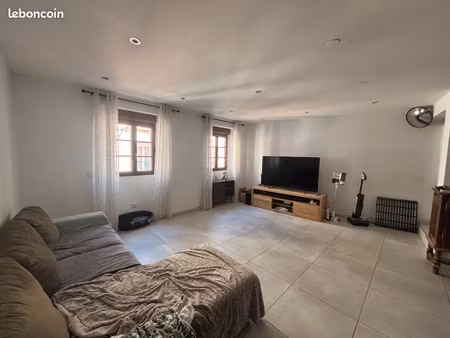 location maison village -