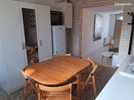 appartement meublé t1 au rez-de-chaussée de chaussé