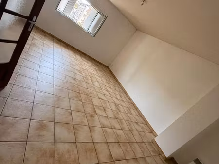 à louer appartement à sainte livrade