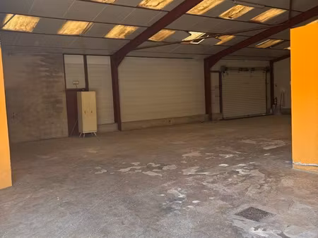 local 370 m2