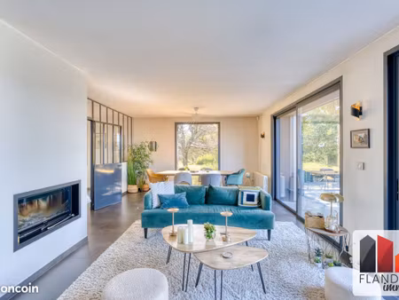 maison 8 pièces 212 m²