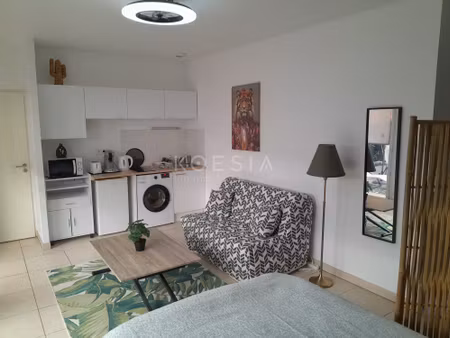 studio spacieux 30 m² en rez-de-jardin