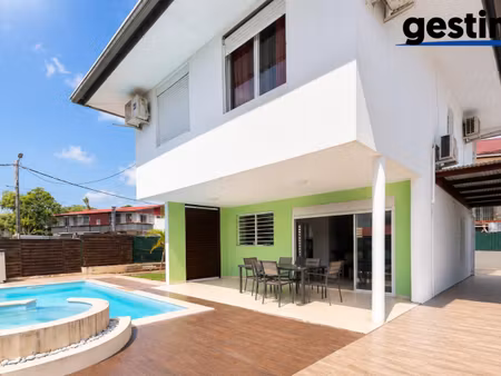 maison t4 meublée avec piscine et terrasse couverte à cayenne