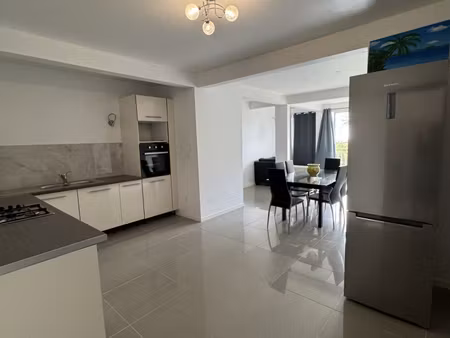 appartement f3 meublé à louer à case-pilote