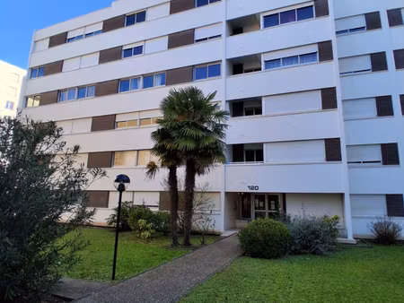 bordeaux st genes, t2 et parking