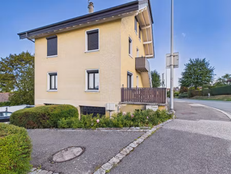 maison composée de 3 appartements et terrain de 2 378 m2