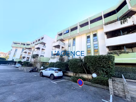 appartement t4 de 85m2 en dernier étage avec terrasses, gara