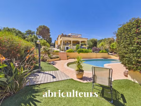maison avec piscine et jardin en vente à six-fours-les-plages (83140)
