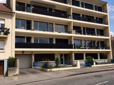appartement de 88,67 m² avec balcons, cave et parking - metz