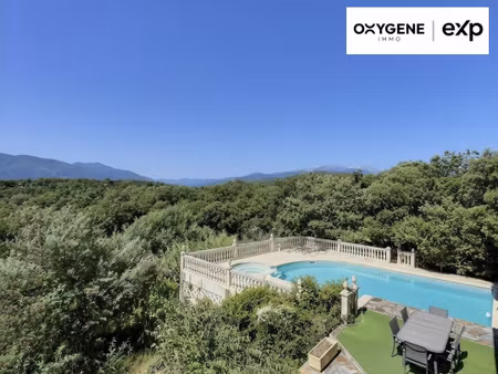 villa avec vue panoramique sur la montagne