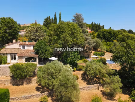 propriété de charme en pierre avec vue panoramique exceptionnelle, piscine et art de vivre