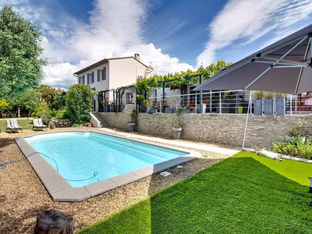 a vendre a draguignan maison récente 238 m² - 6 chambres, piscine et garage - 1807 m² de..