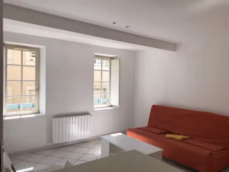 location meublée appartement 1 pièce 23 m² à carcassonne (11000), 350 €